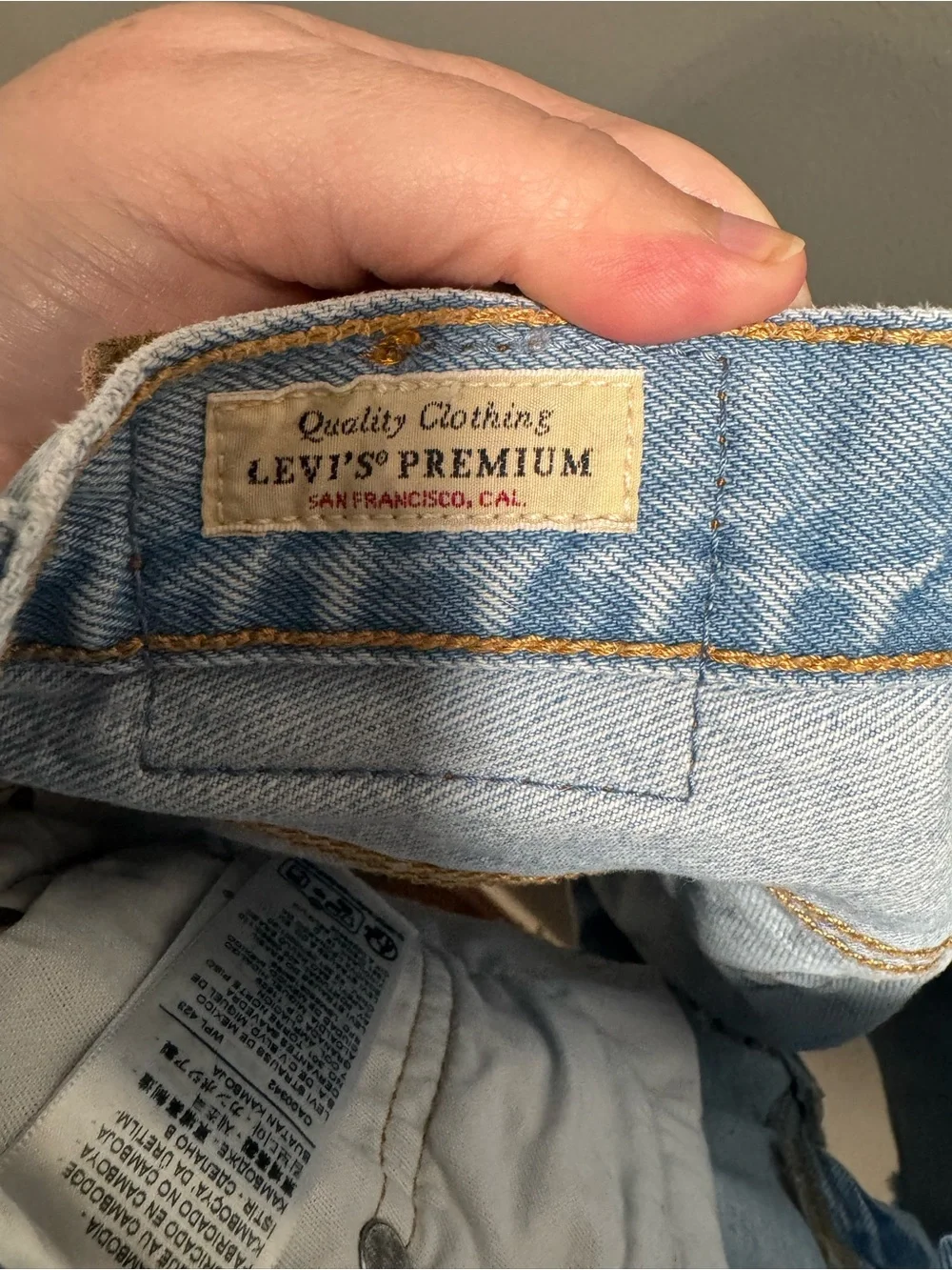 Levi's 501 “Capital E” Light Blue High-Rise Frayed Hem Denim Shorts Waist 29 - Picture 7 of 13